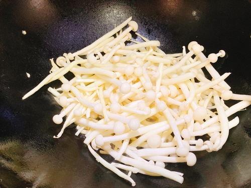 吃瓜菌炒鸡蛋,家常美食新体验